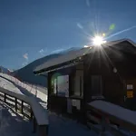 Much's Bergstueberl Lägenhet